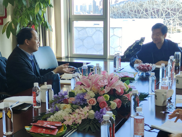 中科院大學(xué)何裕建教授一行到岳氏集團指導(dǎo)交流土壤修復(fù)技術(shù)