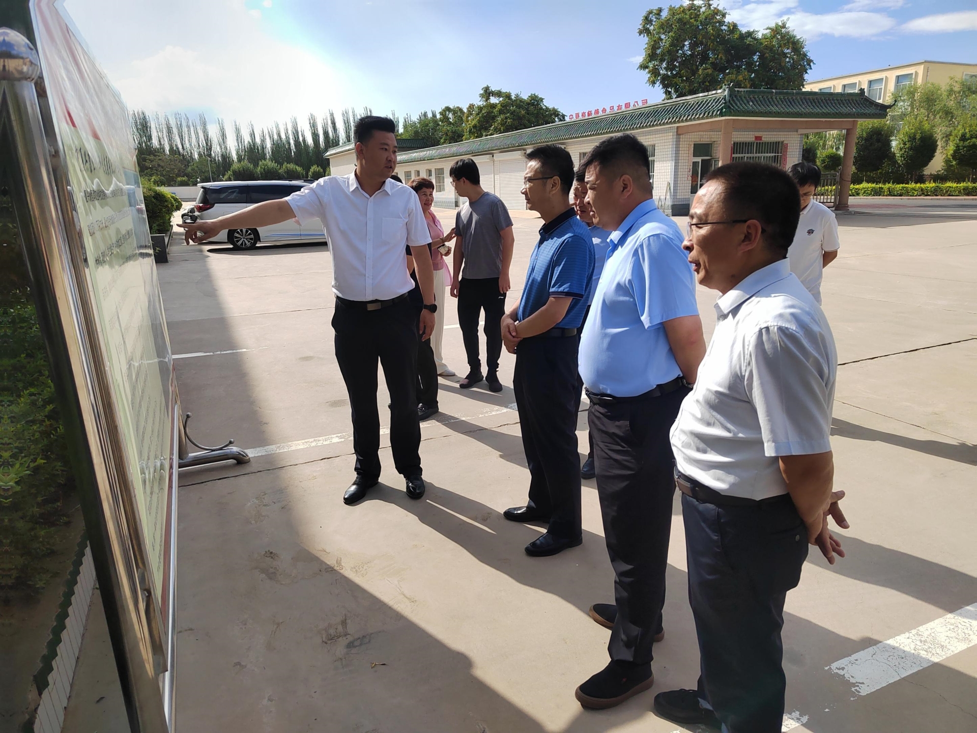 石嘴山市市委常委、政府副市長孫鋒彪蒞臨寧夏興康恒潤農業(yè)科技發(fā)展有限公司調研