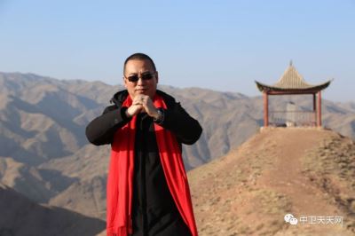 2019年1月1日，5位中衛(wèi)青年企業(yè)家在寺口山上送祝福